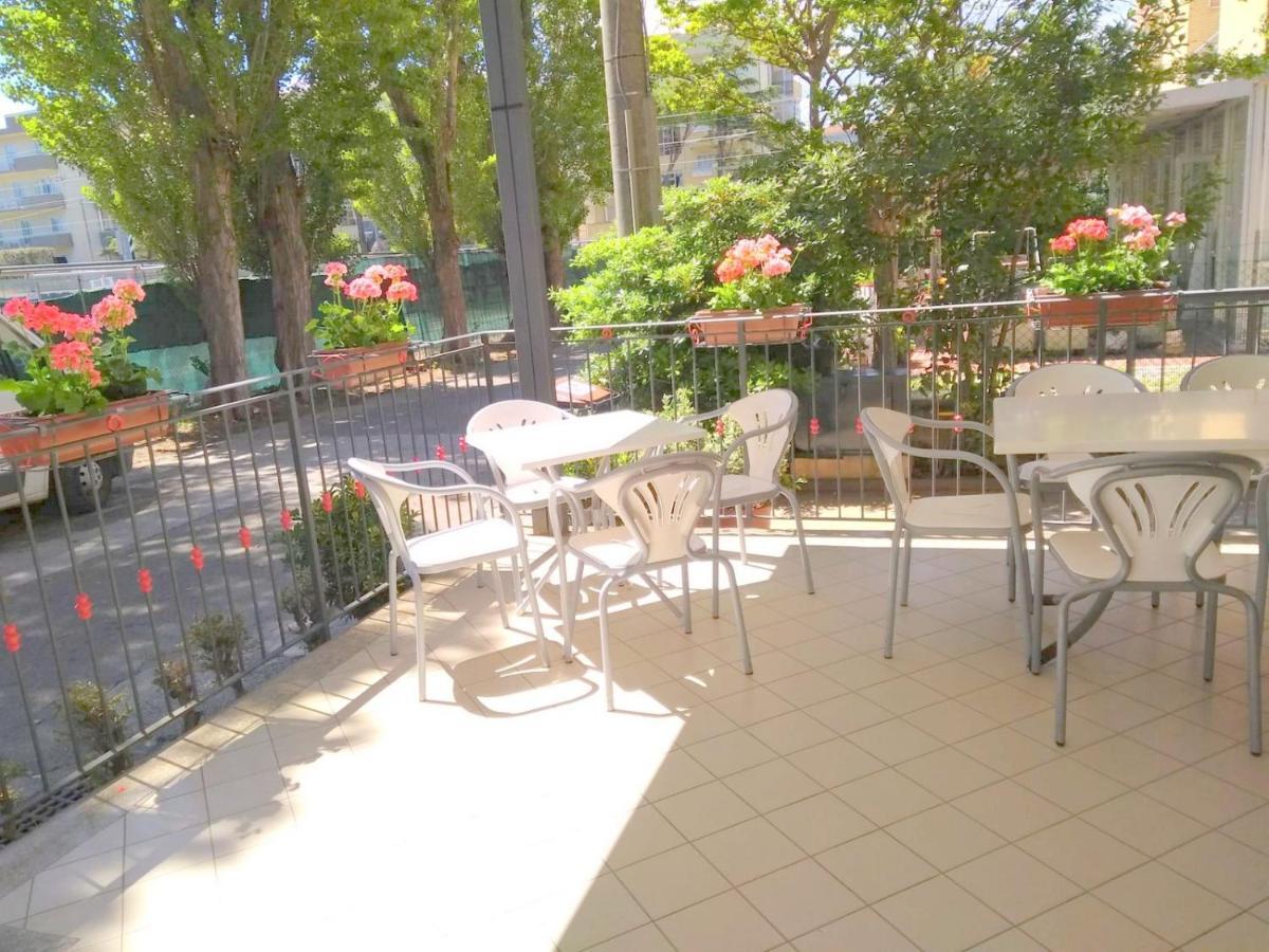 Hotel La Bella Vita Rimini Dış mekan fotoğraf