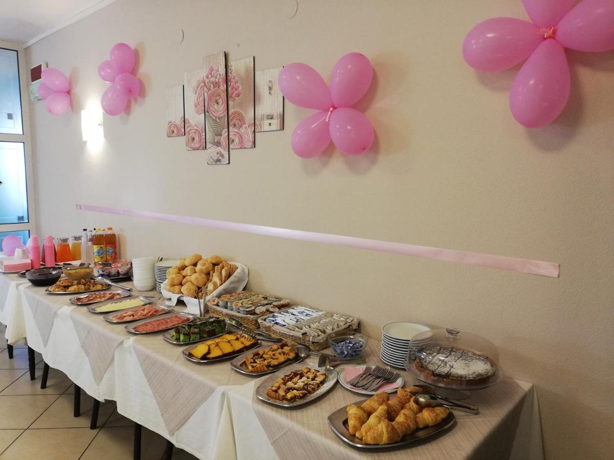 Hotel La Bella Vita Rimini Dış mekan fotoğraf