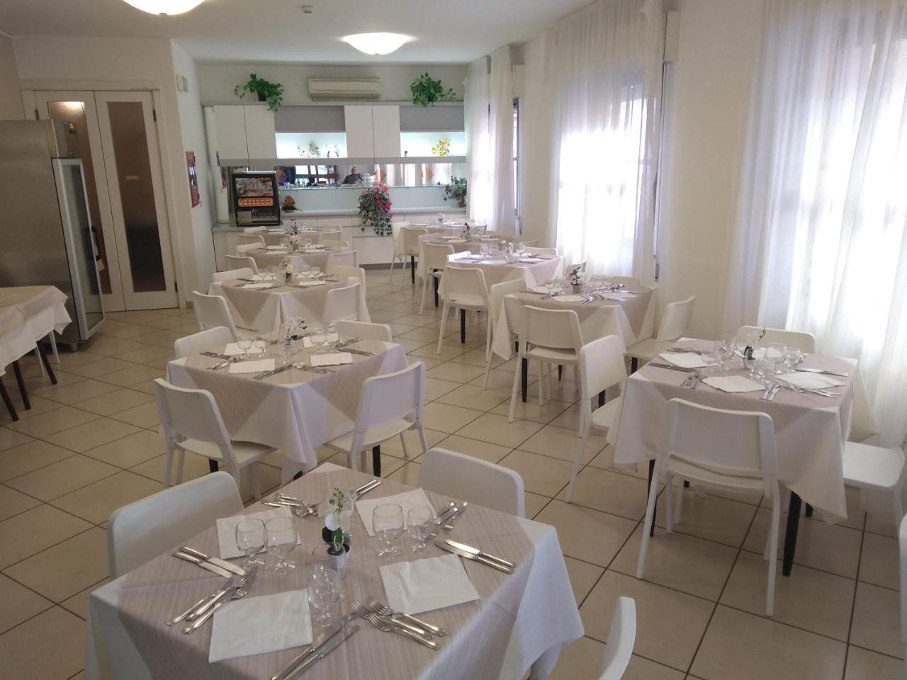 Hotel La Bella Vita Rimini Dış mekan fotoğraf