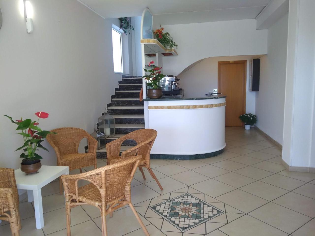 Hotel La Bella Vita Rimini Dış mekan fotoğraf