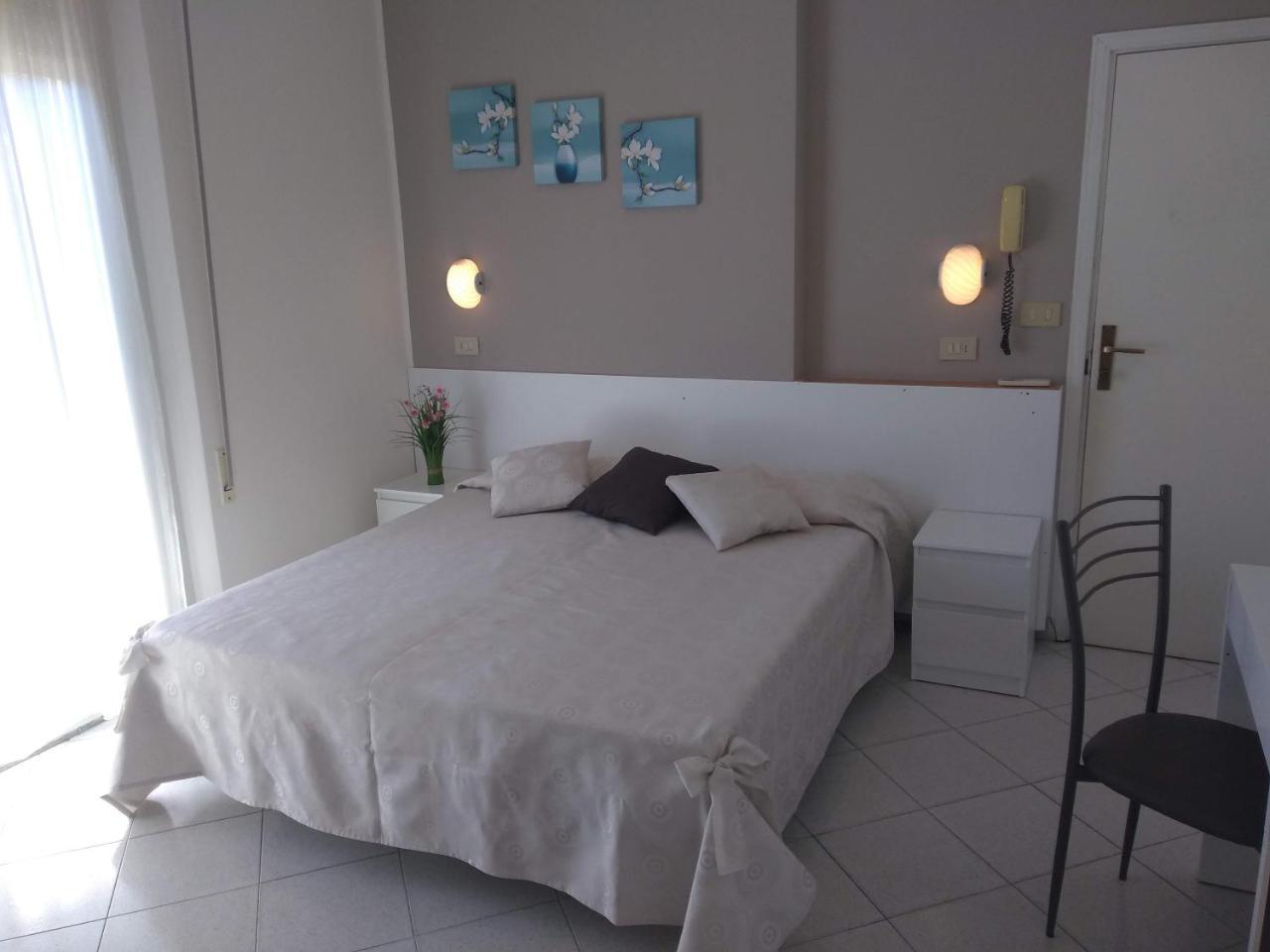 Hotel La Bella Vita Rimini Dış mekan fotoğraf