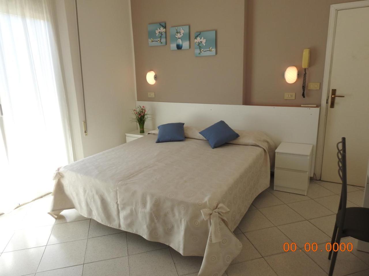 Hotel La Bella Vita Rimini Dış mekan fotoğraf